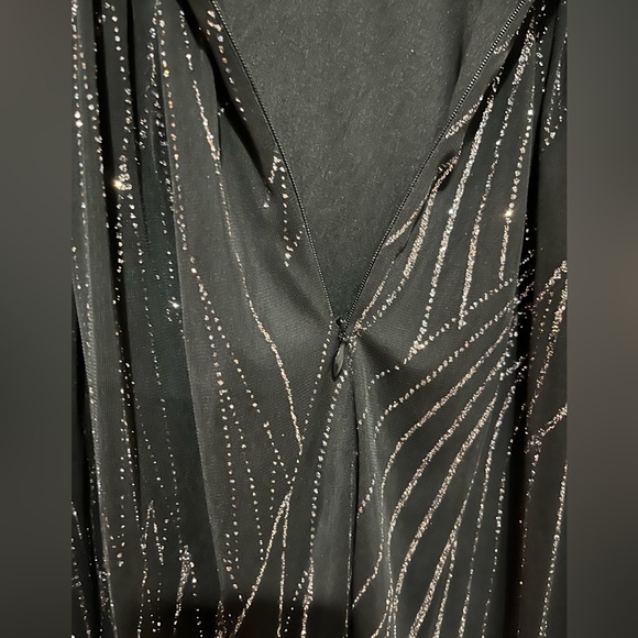 GORGEOUS PROM DRESS!!! Hailey Logan by Adrianna Papell. Size 3/4 - Picture 6 of 11